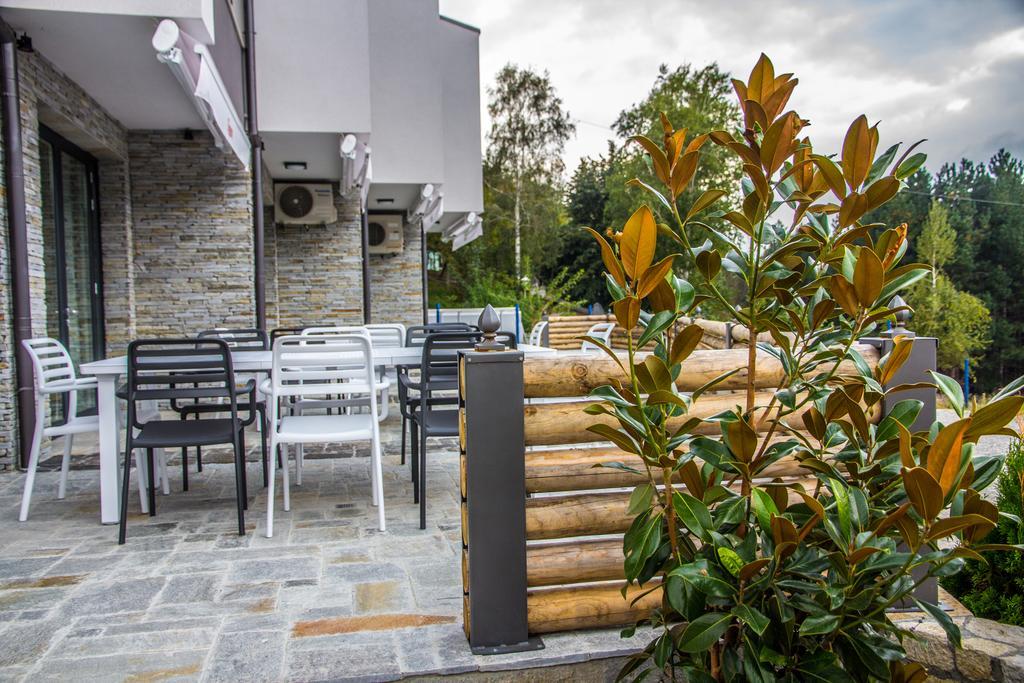 Family Hotel Friends Villa Enchets Экстерьер фото
