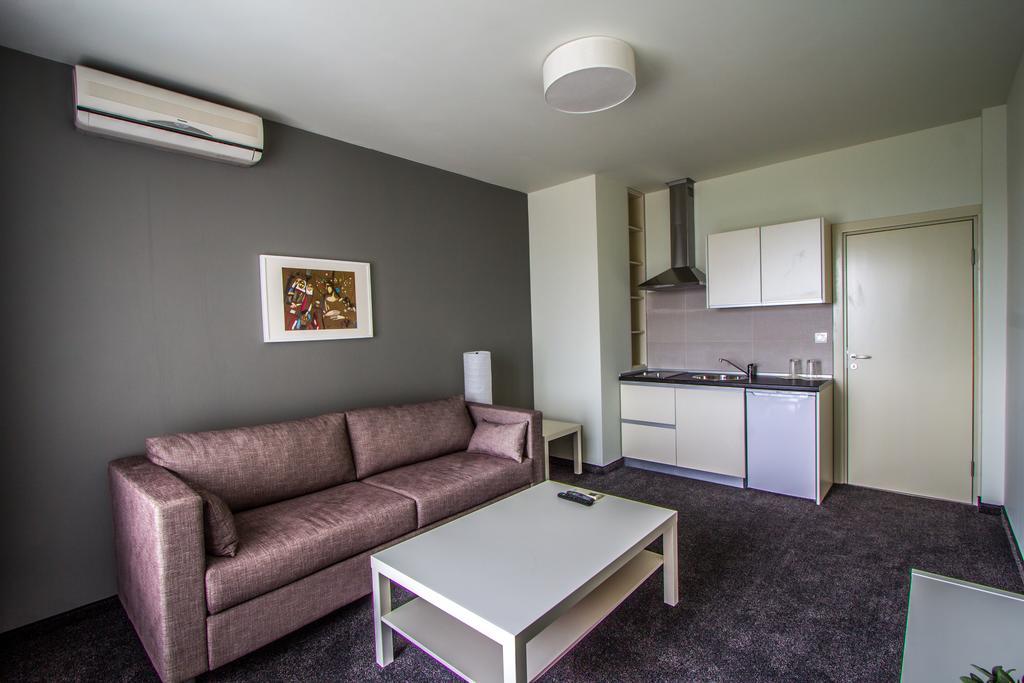 Family Hotel Friends Villa Enchets Номер фото